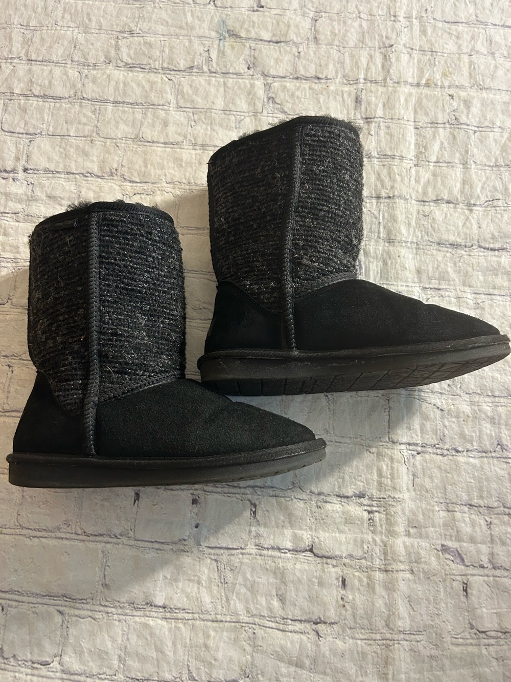 MINNETONKA WOMEN’S BLACK GREY SLIPON SUEDE LOWER TEXTURE KNIT SHAFT BOOTS 7